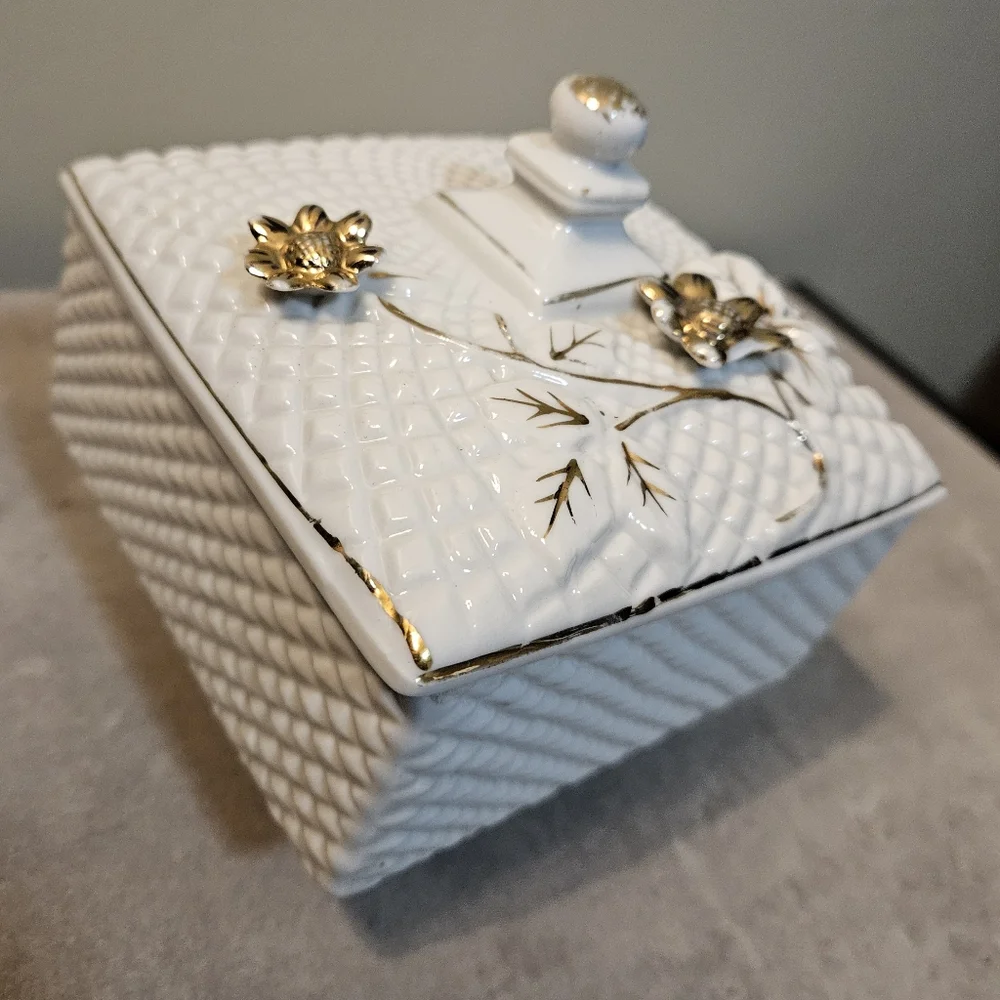 Tilso, Japan Handpainted Dresser Dish With Lid White Gold Vintage Trinket Box
